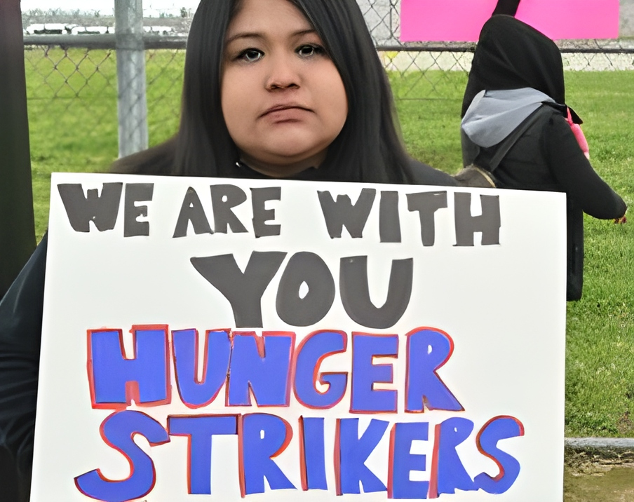 Inmigrantes en prolongada huelga de hambre en dos cárceles privadas de California