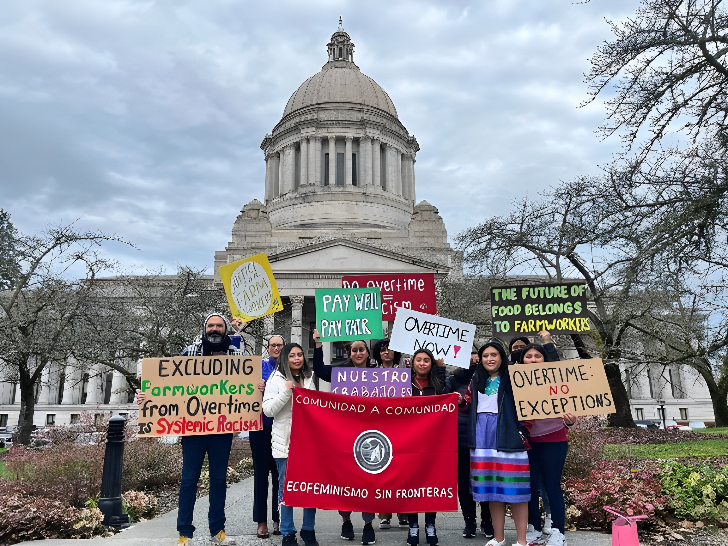 Debaten limitar pago extra a trabajadores del campo en el estado de Washington
