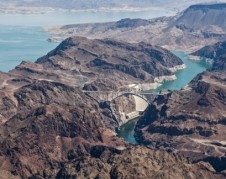 Noticiero Latino: Continua la reducción del caudal del Rio Colorado
